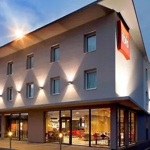 Ibis Clermont Ferrand Nord Hotel Riom